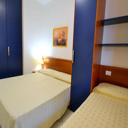 아파트 Colourful Flat In The Heart Of