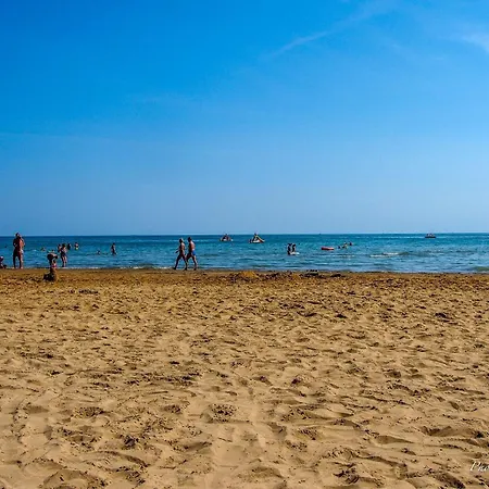 Appartement Colourful Flat In The Heart Of Bibione