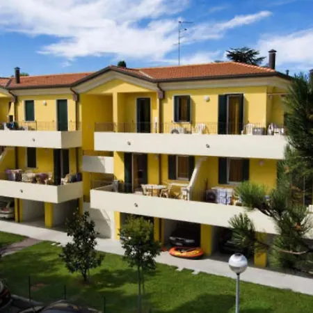 Colourful Flat In The Heart Of Bibione