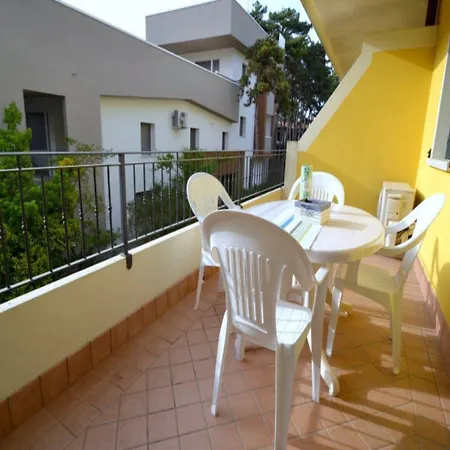 Colourful Flat In The Heart Of Апартаменти *