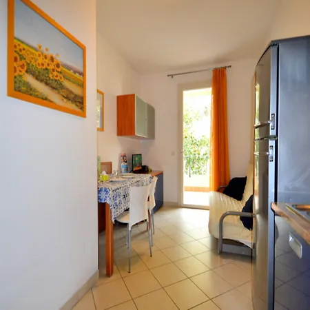 Colourful Flat In The Heart Of Бібіоне