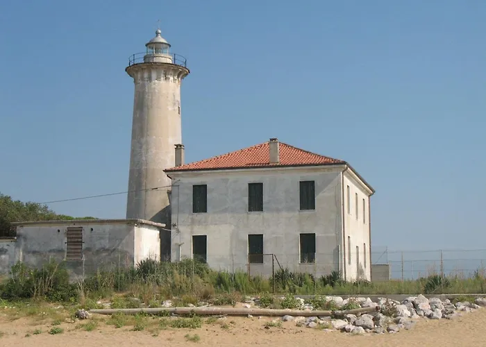 Апартаменти Colourful Flat In The Heart Of *