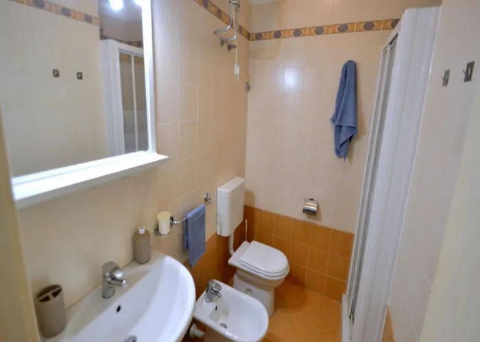 Colourful Flat In The Heart Of דירה *