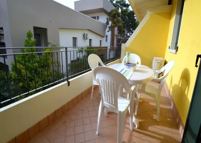Colourful Flat In The Heart Of Lejlighed Bibione